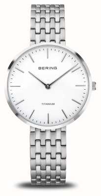 Bering Titânio (34mm) mostrador branco / pulseira de titânio 19334-004