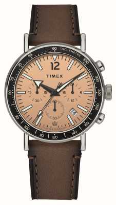 Timex Cronógrafo padrão Waterbury (43 mm), mostrador salmão / pulseira de couro marrom TW2W47300